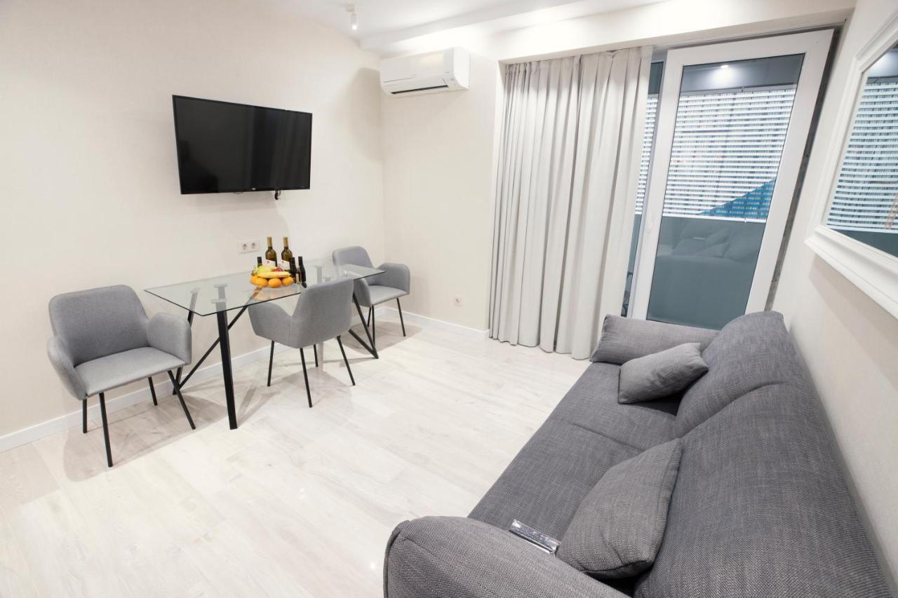 Gq Apartments On First Line Batumi Exteriör bild