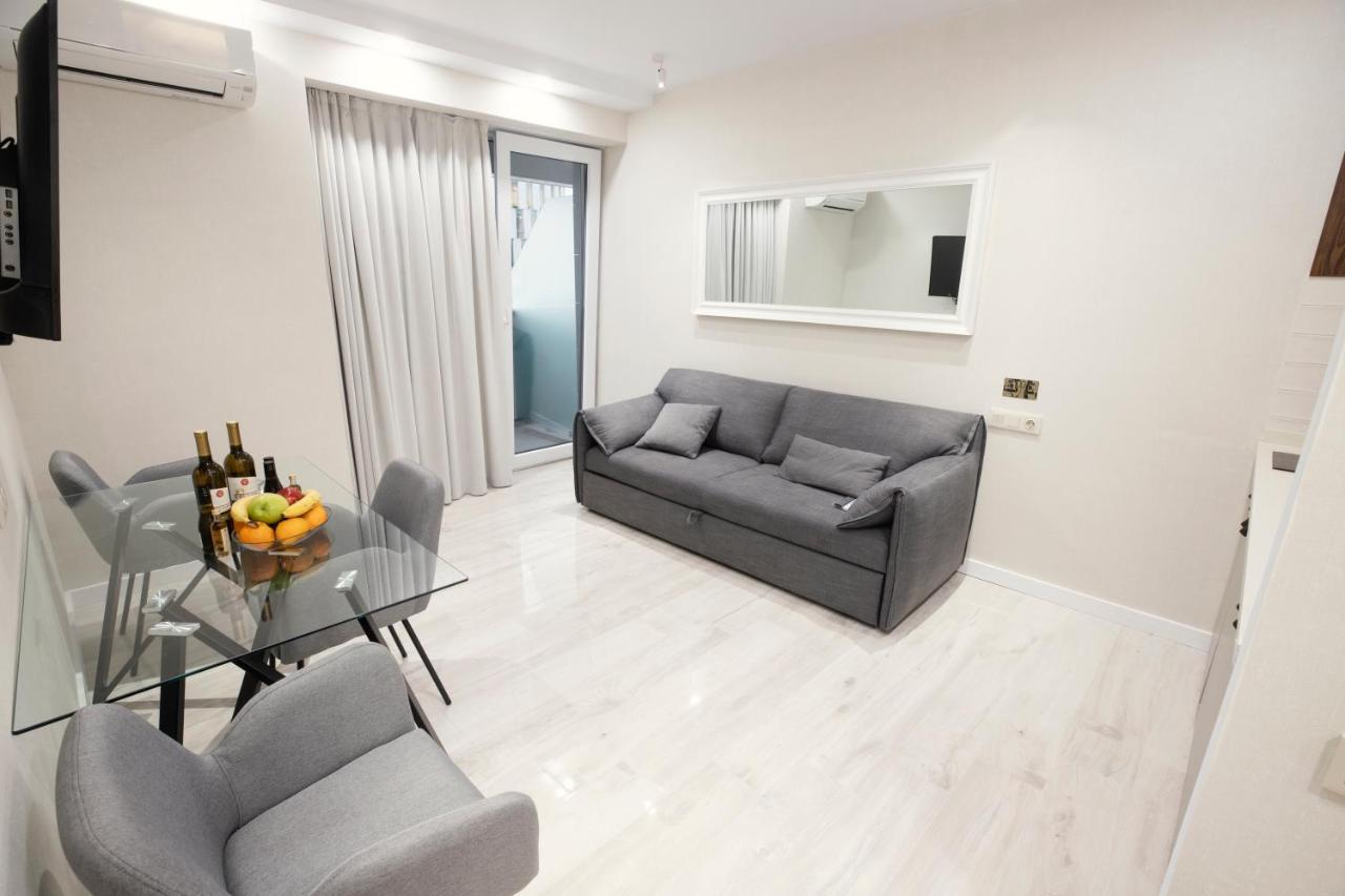 Gq Apartments On First Line Batumi Exteriör bild