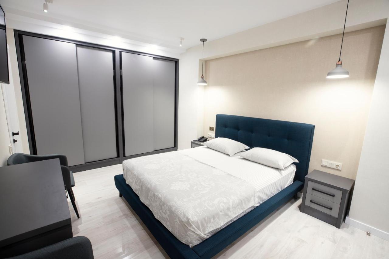 Gq Apartments On First Line Batumi Exteriör bild