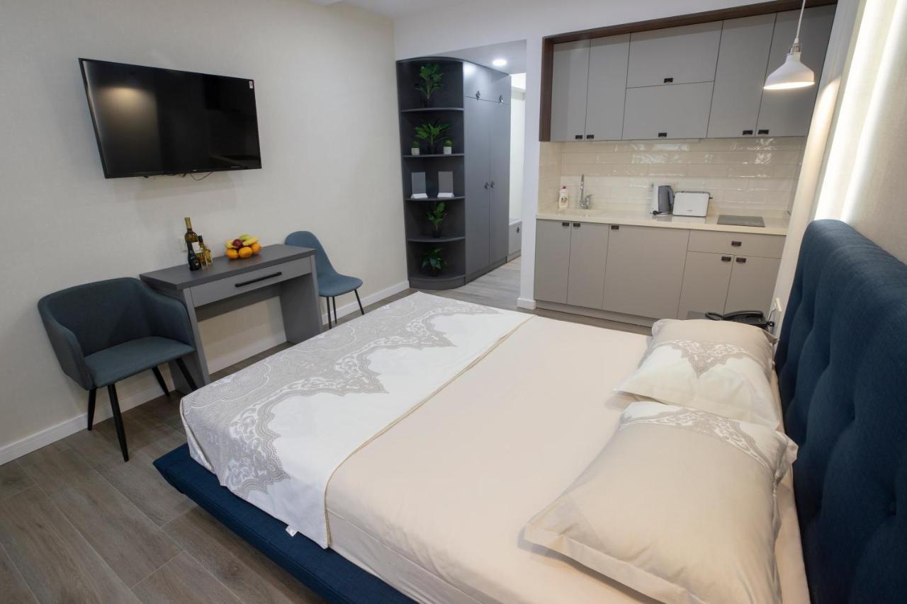 Gq Apartments On First Line Batumi Exteriör bild