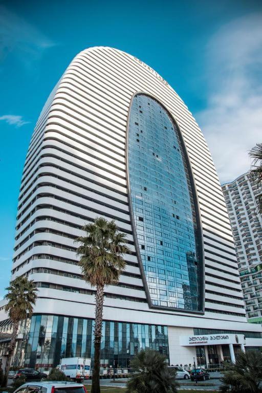 Gq Apartments On First Line Batumi Exteriör bild