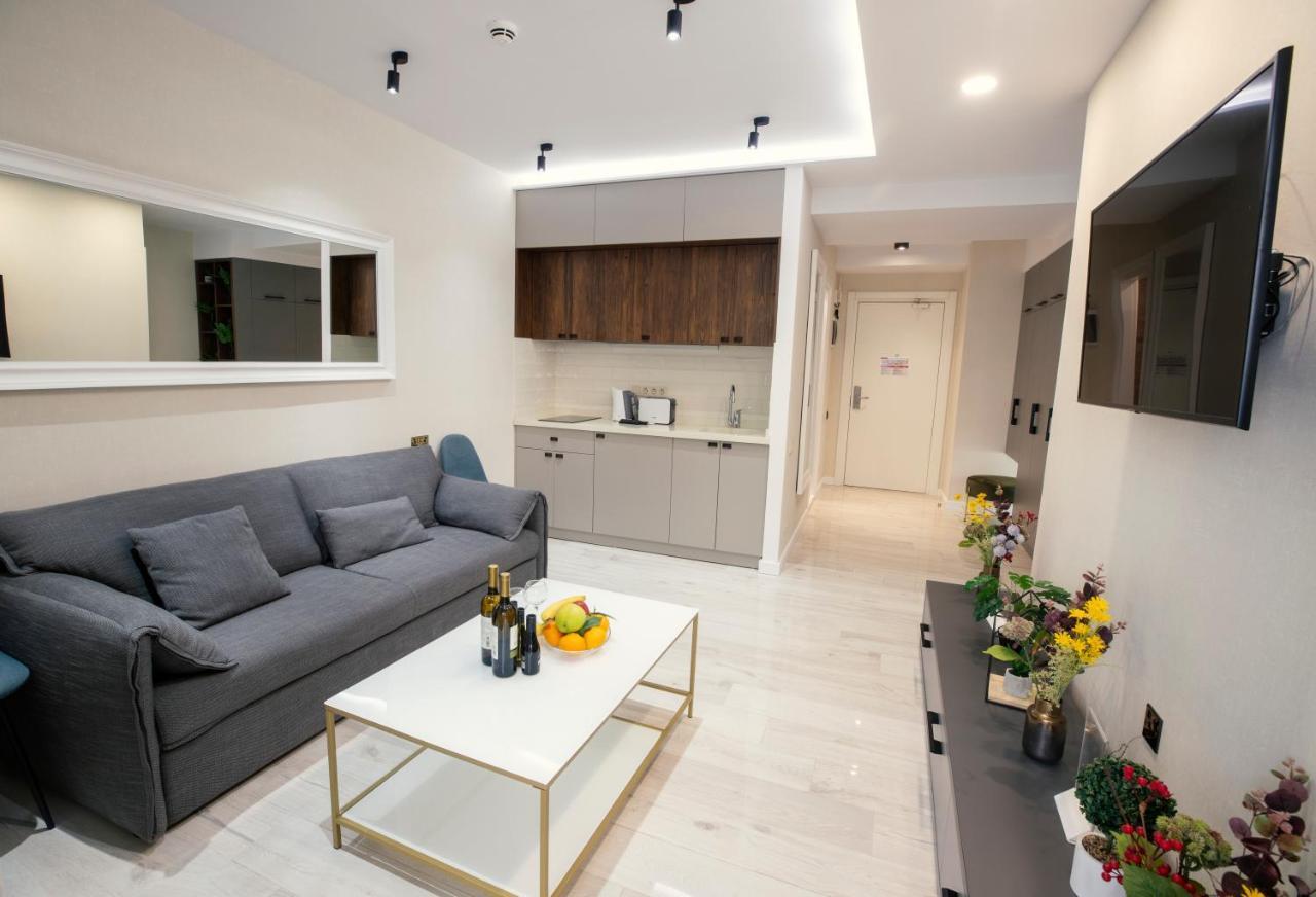 Gq Apartments On First Line Batumi Exteriör bild
