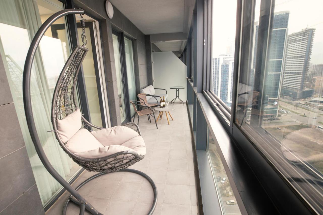 Gq Apartments On First Line Batumi Exteriör bild